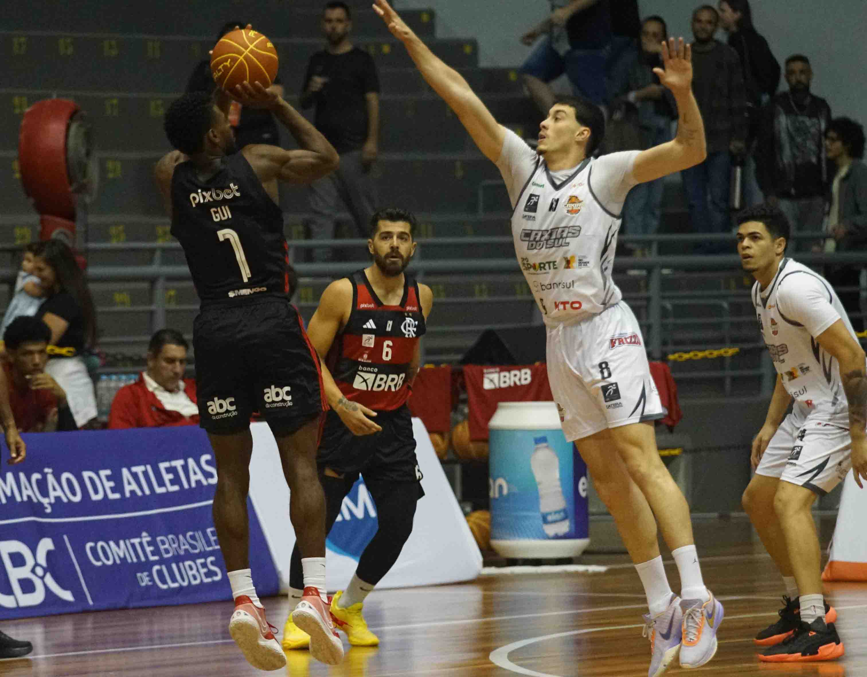 FLABASQUETE EM AÇÃO! VEJA ONDE ASSISTIR, HORÁRIO E TUDO MAIS DA PARTIDA ENTRE FLAMENGO X UNIÃO CORINTHIANS PELO NBB